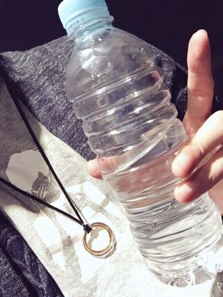 この写真のそらるさんがつけてるネックレスってどこのやつかわかる方い Yahoo 知恵袋