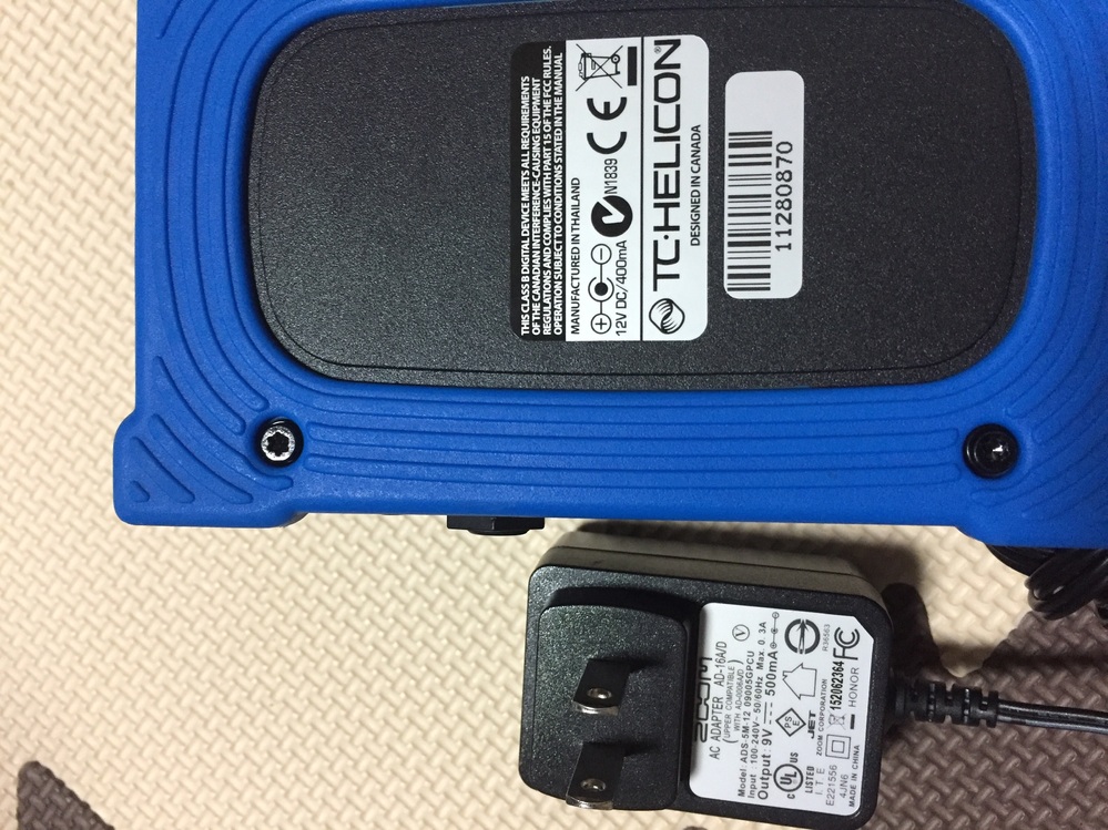 メルカリでTC-HELICONC1というエフェクターを買いました。裏面には1