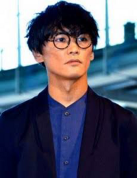 丸メガネが似合わない人と似合う人の違いって顔がいい人と悪い人の Yahoo 知恵袋