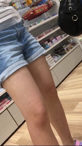 女子小学生の太もも画像 