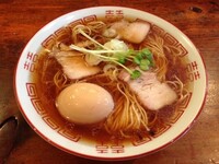 ラーメンの器に描かれている渦巻き模様が意味するものは何ですか Yahoo 知恵袋