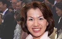 富士額の女性は美人の象徴と言われますが 豊田真由子議員は典型的な富士額なのに Yahoo 知恵袋