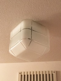 築１５年くらいのダイワハウスのアパートです 廊下の電球が切れて交換 Yahoo 知恵袋