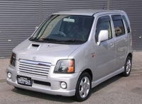 Gacktがワゴンrに乗ってたらカッコイイですよね Gacktは高 Yahoo 知恵袋