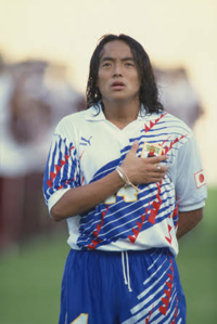 元サッカー日本代表の北澤は なんで髪を切らないんですか いい加減キモ Yahoo 知恵袋