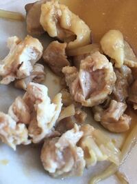 これは生焼けだと思いますか 中が赤いし 血もあるし 料理にかける時 Yahoo 知恵袋