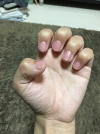 マニキュアを塗ったのですが 自爪の色が透けてしまっているので二度塗りした Yahoo 知恵袋