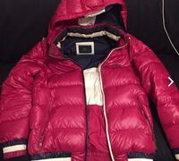 この色のダウンジャケットってダサいですか ややピンクよりの赤 Yahoo 知恵袋