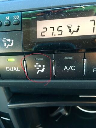 車のエアコンのマークについて質問です このマークはどんな時に Yahoo 知恵袋