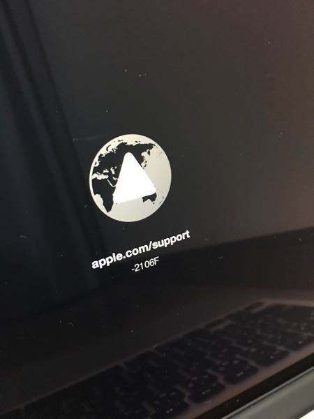 macbookを初期化中に時間かかるので放置していたらこの画面になってい 