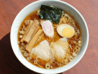 鍋のしめにラーメン入れる場合 生麺だと最初にゆでてから ですよね Yahoo 知恵袋