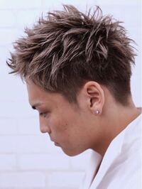 女の刈り上げ ツーブロック はどうですか 髪の量が物凄く多く直毛ロ Yahoo 知恵袋