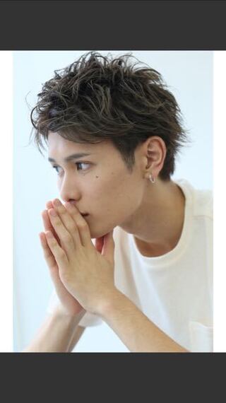 アイロンなしでワックスだけでもこんな束感出せるんですか なかなかう Yahoo 知恵袋
