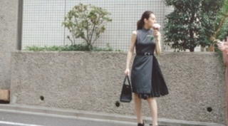 北川景子さんがシチズンのcmで着用されているワンピースはどこのブラ Yahoo 知恵袋