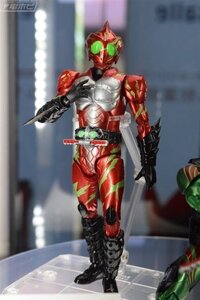 仮面ライダーアルファ モチーフはお魚ですか ピラニア要素を取 Yahoo 知恵袋