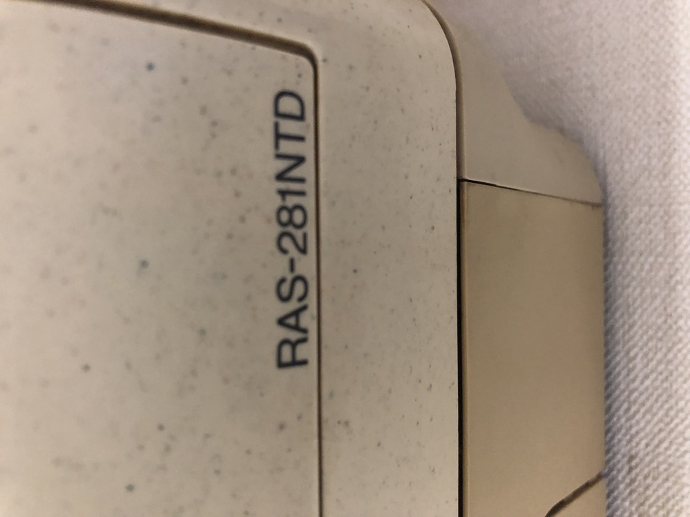 東芝のエアコンについて私の部屋にはRAS-281NTDという古いエ 東芝のエアコンについて私の部屋にはRAS-281NTDという古いエ