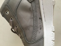 靴を洗ったらシミになってしまいました 誰かシミを取る方法を教えてください グ Yahoo 知恵袋