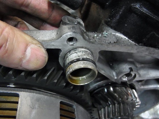 RZ250のミッションオイルにクーラント混入について質問です