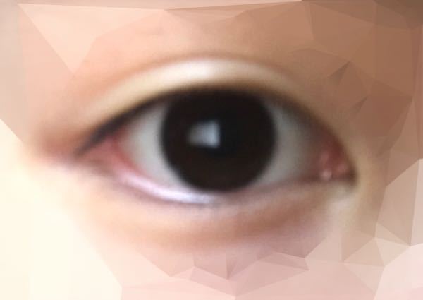 加工写真の二重を一重にする加工はできますか？二重線を消すような加工 
