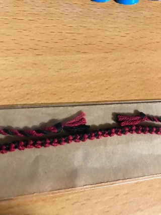 ミサンガの編み方について 画像のミサンガの編み方の名称を教えてくだ Yahoo 知恵袋