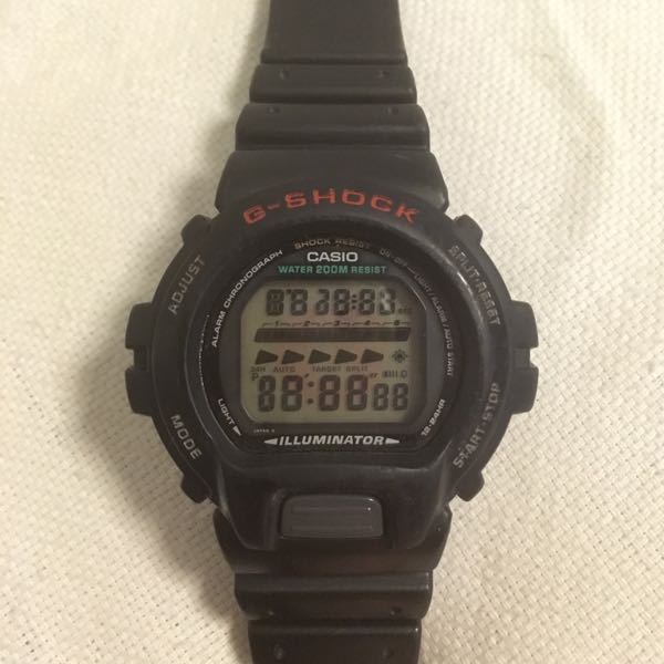 古いGショックDW-6600なのですが、液晶が全部点灯したまま反応しません