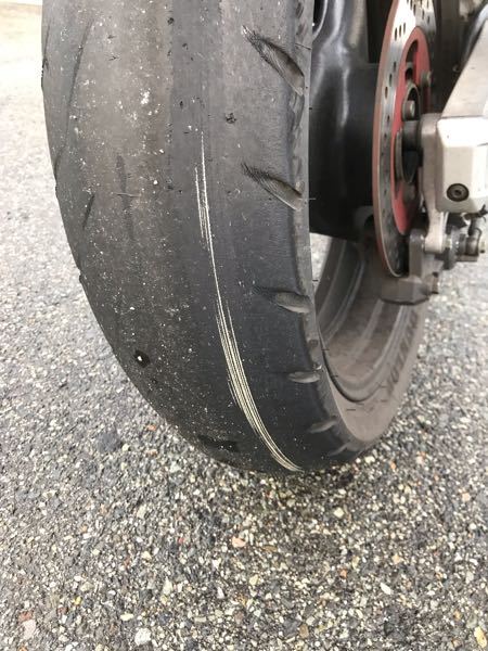 バイクのタイヤについて - 今日ふとタイヤを見ると写真のようになっ