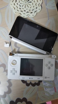 3ds すれ違い広場のすれ違い伝説で真っ暗闇の部屋から進めません ど Yahoo 知恵袋