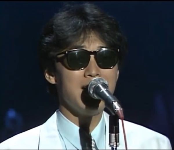 杉山清貴サイン入りOakleyのサングラス 杉山清貴さんのかけてるサングラスはどこのメーカーですか？ - オメ