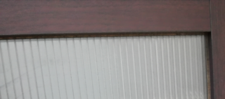 シールの糊の剥がし方 凹凸のある 透明のプラスチックの板にシー Yahoo 知恵袋