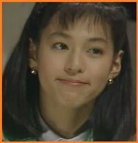 鈴木えみと新垣結衣の身長どっちが高いと思いますか どっちもプロフィ Yahoo 知恵袋