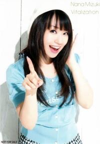 水樹奈々さんのような髪型にしたいのですが 美容室でどのように言えばやってもら Yahoo 知恵袋