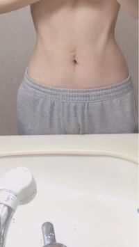 お腹の左右に出る筋 のような線はなんでしょうか 病気により3ヶ月で10 Yahoo 知恵袋