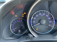 ホンダのフィットに乗っています 下の画像の様にランプが点灯したまま Yahoo 知恵袋