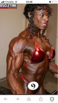 Akb48の田野優花と 女性のミスオリンピア10連勝したアイリスカイルが腹打 Yahoo 知恵袋