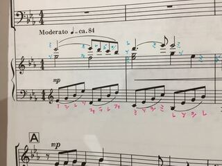 合唱曲の Cosmos の楽譜なんですが 左手が ソ の音から始まっ Yahoo 知恵袋