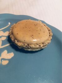 マカロンがかわいくない W ヒビ割れ ではありませんがピエがでか Yahoo 知恵袋