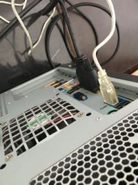 なんでdviケーブルにはネジのような物がついているのでしょうか Hd Yahoo 知恵袋