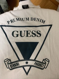 このguessのtシャツは偽物ですか フィリピンの市場で買いました Yahoo 知恵袋