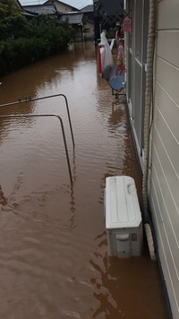 水害で浸水した室外機昨日の水害で室外機が浸水しました 室外機の半分くらいの高 Yahoo 知恵袋