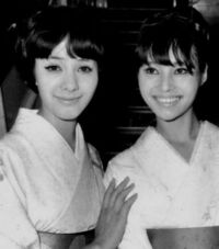 007は二度死ぬ 1967年でボンドガールの浜美枝さんと若林映子 Yahoo 知恵袋