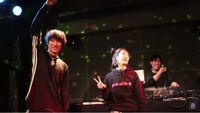 ラッパー百足の着ているこのadidasoriginalの服を探して Yahoo 知恵袋