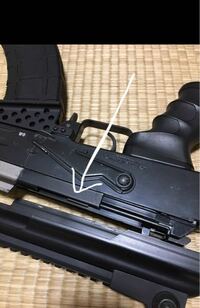 東京マルイのAK47をフルストローク化したいのですが矢印の部分を切... - Yahoo!知恵袋