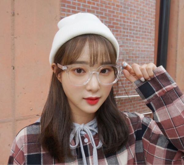 こういう透明なメガネは どこで売っているか分かりますか Wegoと通販以外 Yahoo 知恵袋