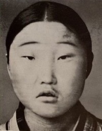 今どきの新生児は朝青竜に似てる 最近 親族に赤ちゃんができて 昔 Yahoo 知恵袋