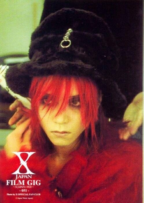 XJAPANのhideが被っていた帽子についてこのファーのハットはどこ XJAPANのhideが被っていた帽子についてこのファーのハットはどこ