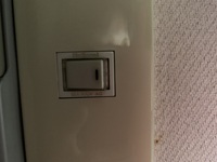 電気のスイッチで 壁に付いているタイプなんですが バネ がダメになってい Yahoo 知恵袋