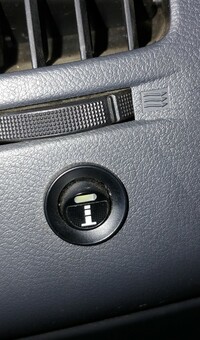 車のエアコンの運転席側の半分が生温い風しか出てこないんです 真ん中に Yahoo 知恵袋