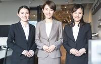 女性の面接での服装についてです スーツの中にシャツではなく襟の Yahoo 知恵袋