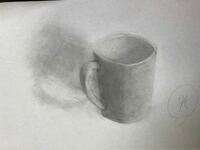 マグカップを見ながら描きました。 どうでしょうか？