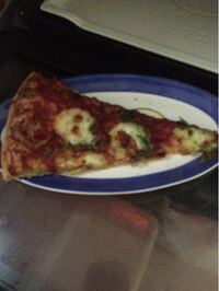 デリバリーのピザ サイズm は大体どれくらいのカロリーがあります Yahoo 知恵袋